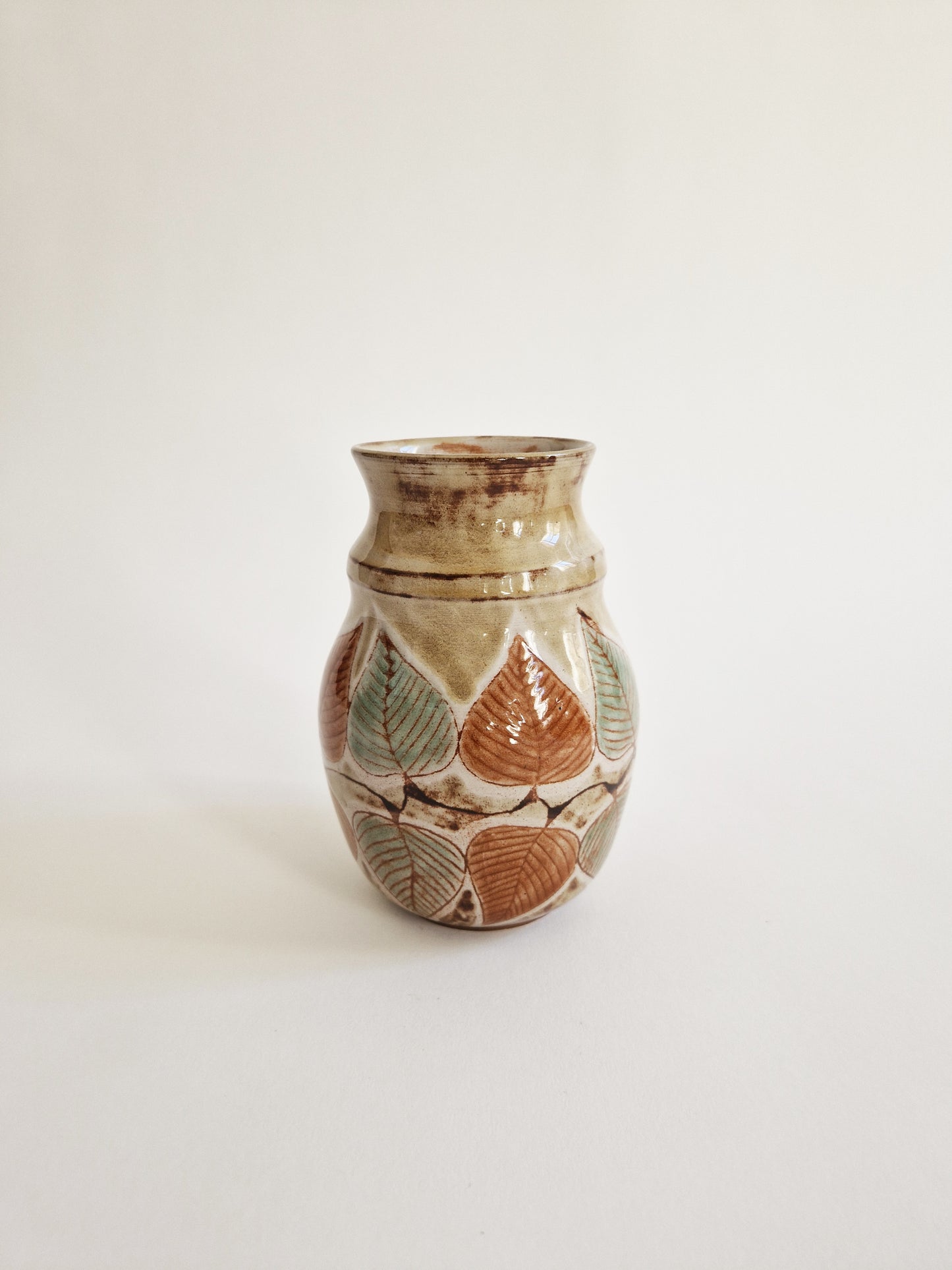 J.C. Malarmey - Vase en céramique décor végétal